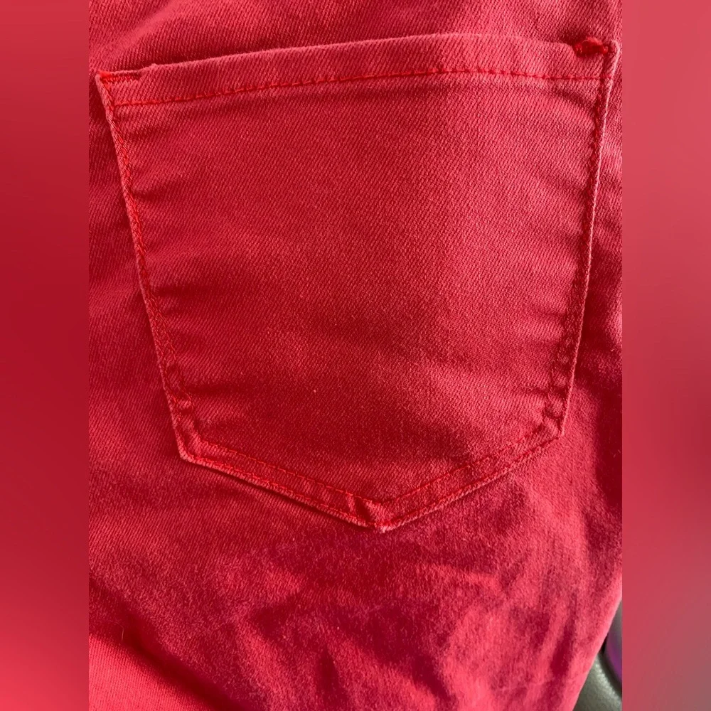 ARTISAN NY Women's Red Jeans - Picture 7 of 11